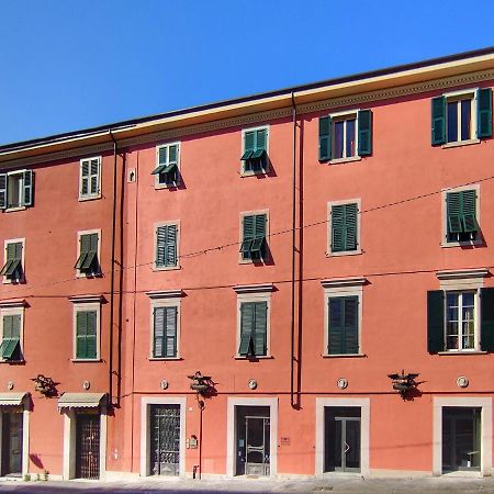B&B "La Bottega D'Arte" Carrara Bagian luar foto