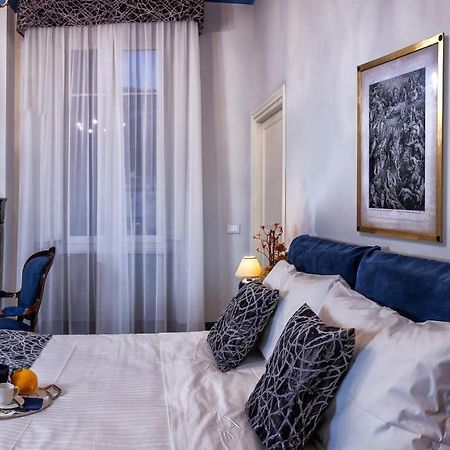 B&B "La Bottega D'Arte" Carrara Bagian luar foto