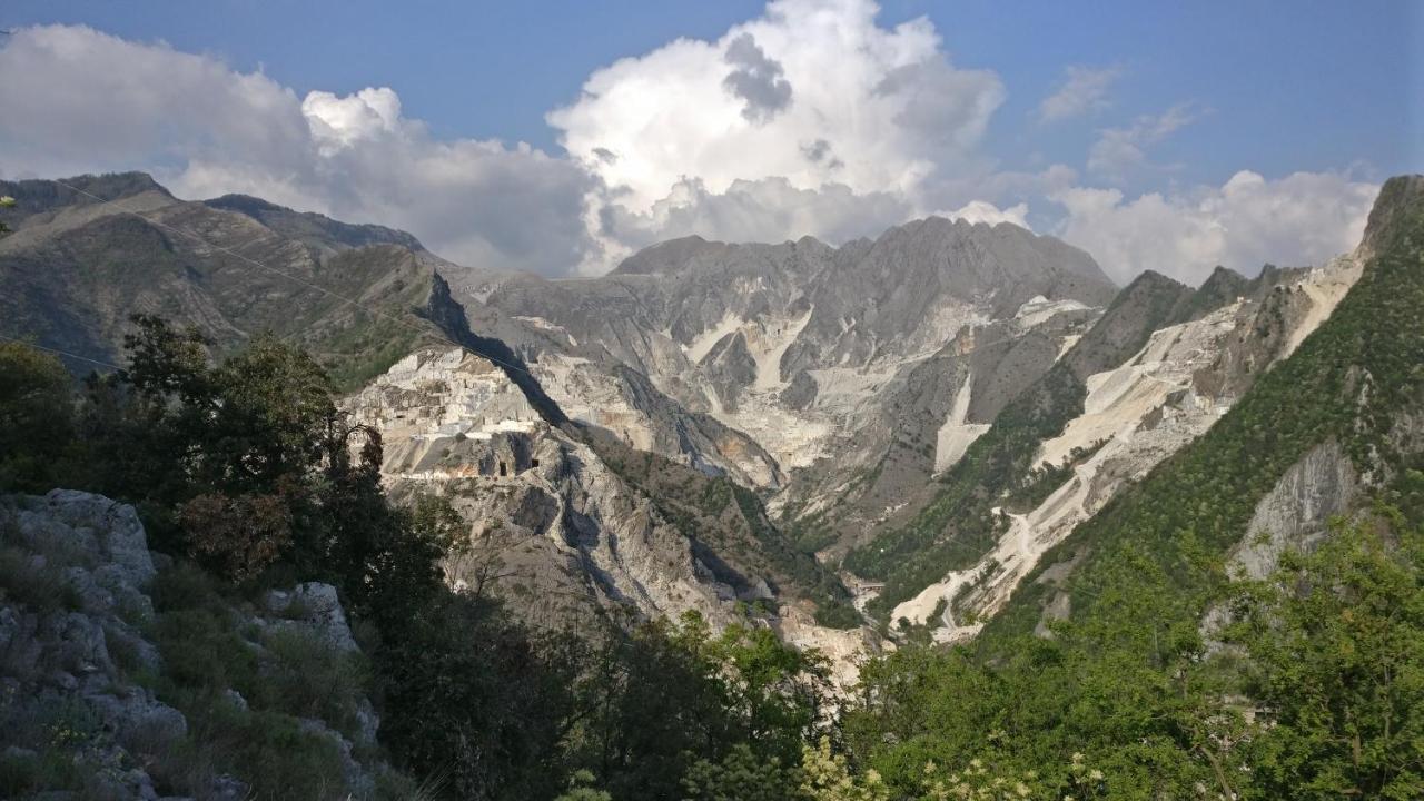 B&B "La Bottega D'Arte" Carrara Bagian luar foto