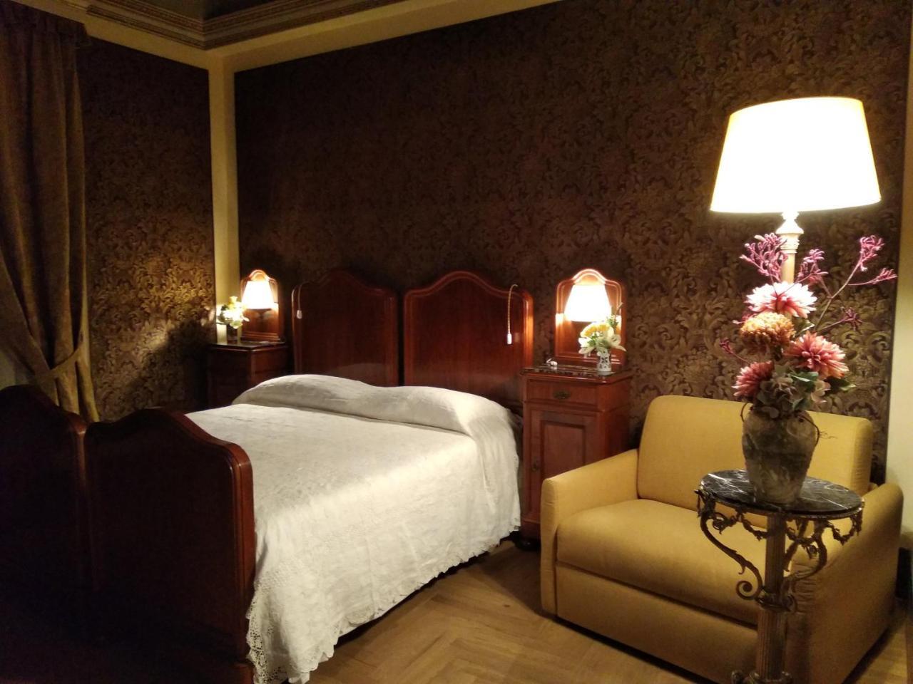 B&B "La Bottega D'Arte" Carrara Bagian luar foto