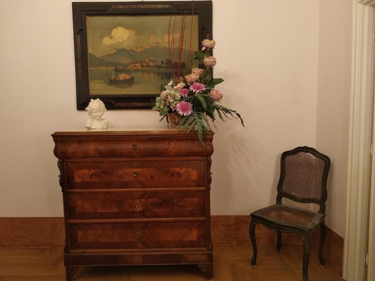 B&B "La Bottega D'Arte" Carrara Bagian luar foto