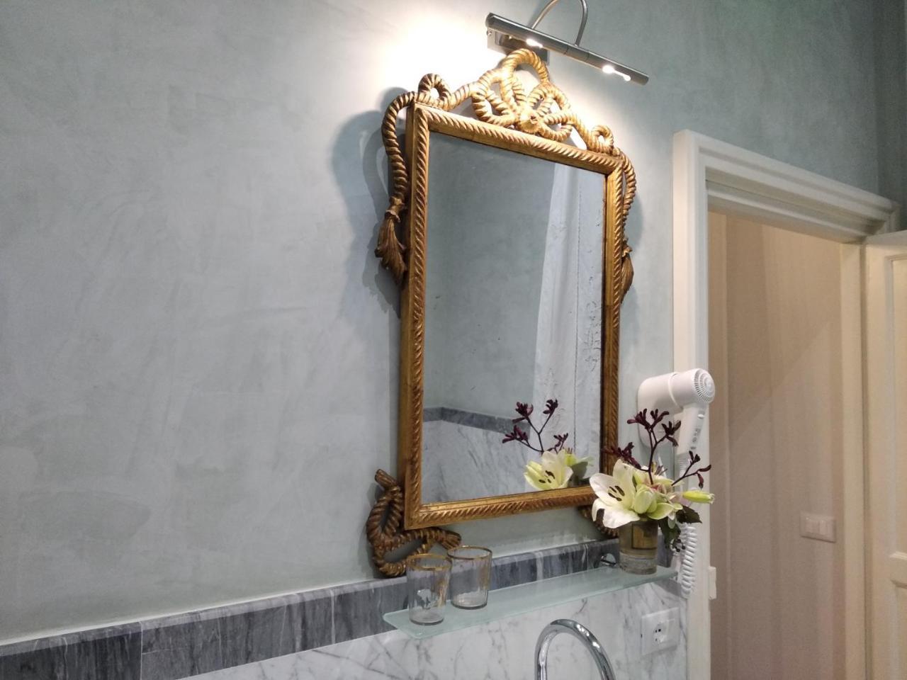 B&B "La Bottega D'Arte" Carrara Bagian luar foto