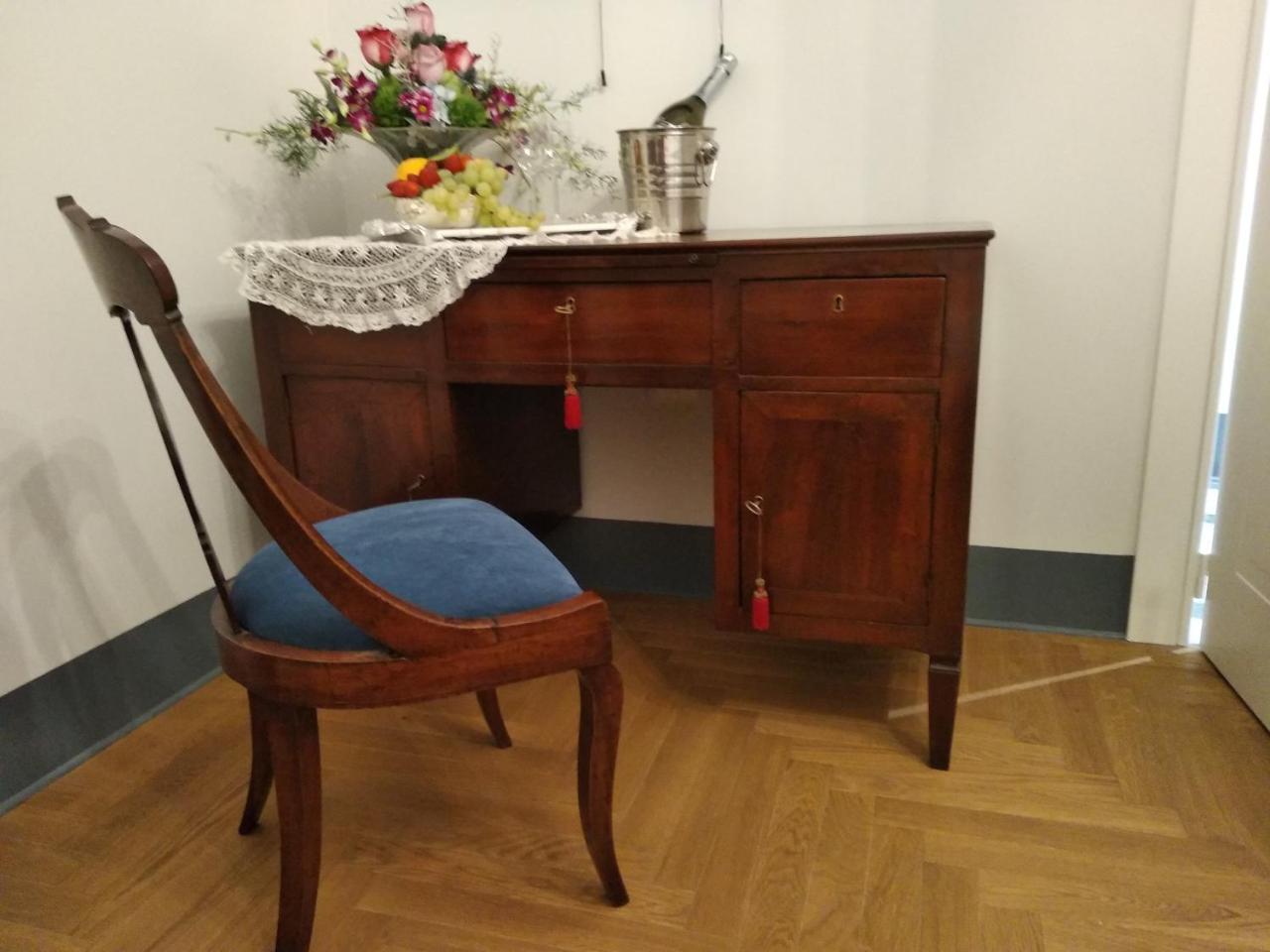 B&B "La Bottega D'Arte" Carrara Bagian luar foto