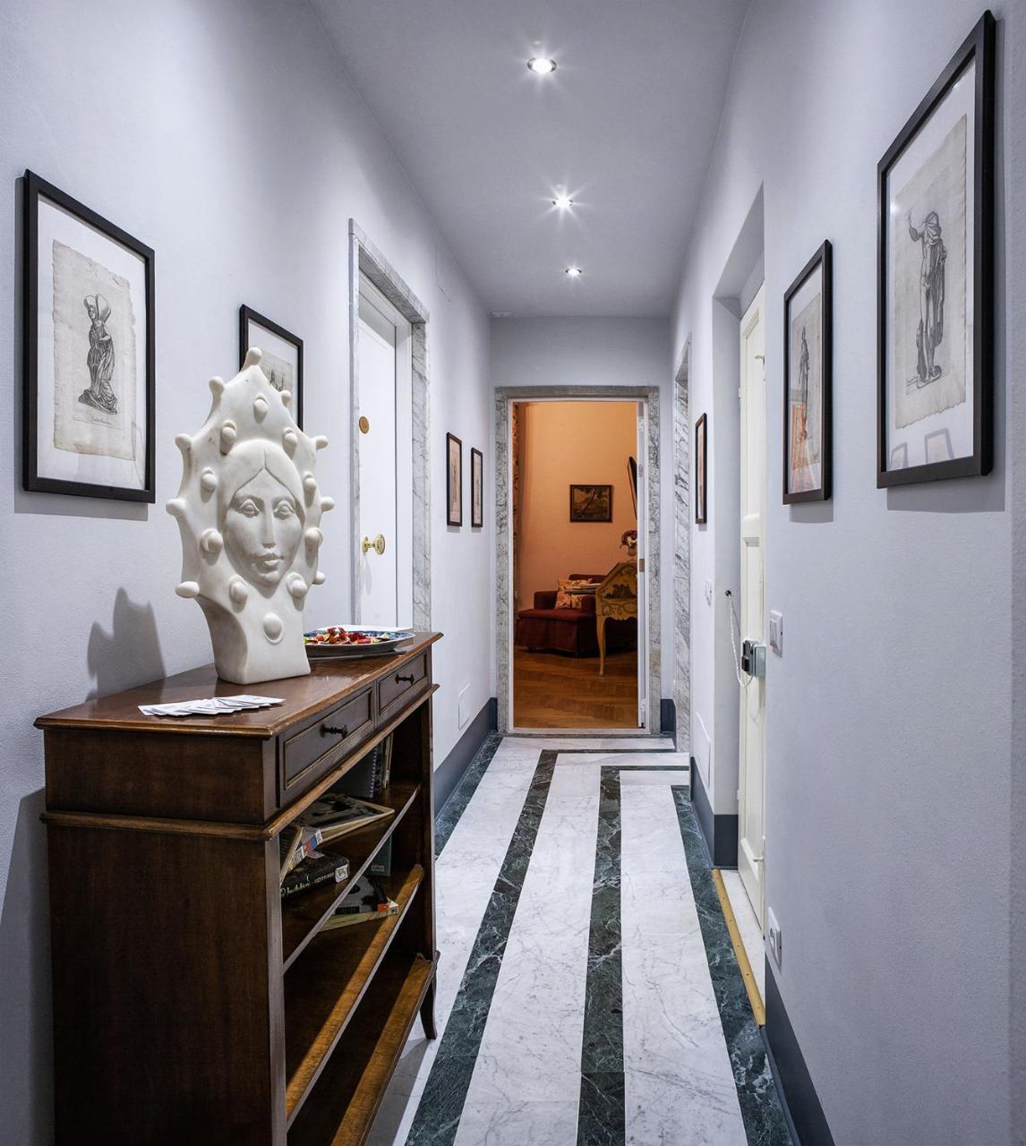 B&B "La Bottega D'Arte" Carrara Bagian luar foto